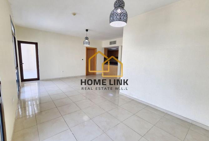 922200 - Property Image 2