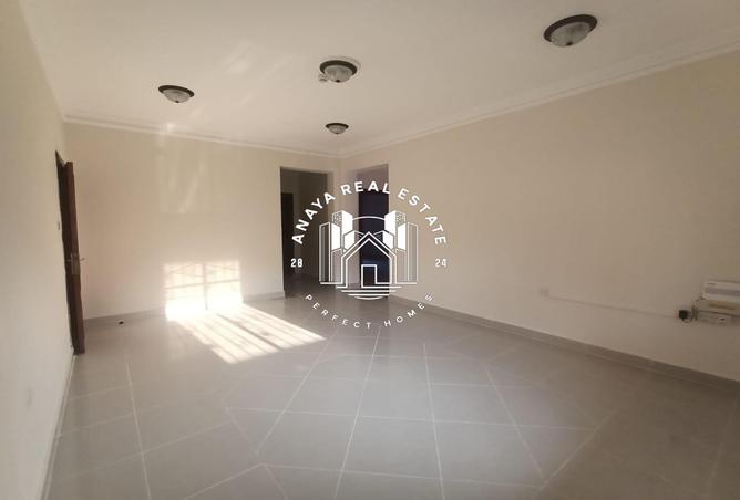 979665 - Property Image 2