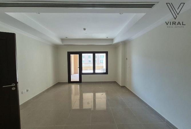 976865 - Property Image 2