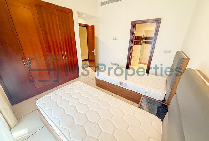 958048 - Property Image 3