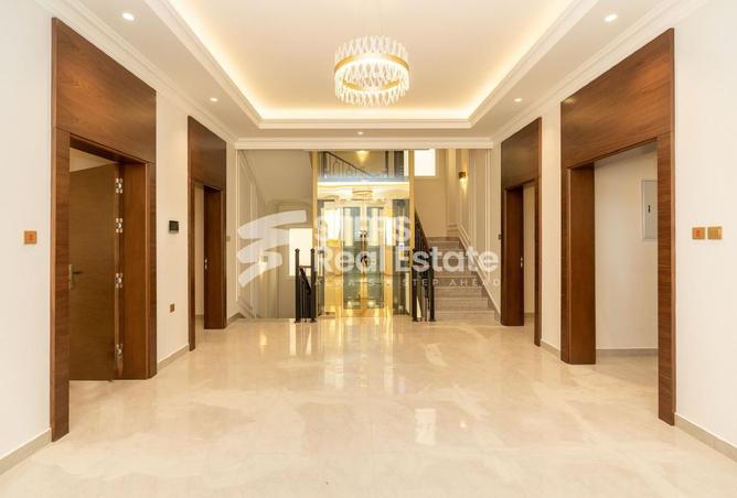 931146 - Property Image 2