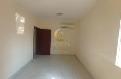 Apartment - 3 Bedrooms - 2 Bathrooms for rent in Al Muntazah - Doha
