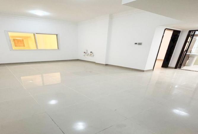 996764 - Property Image 2