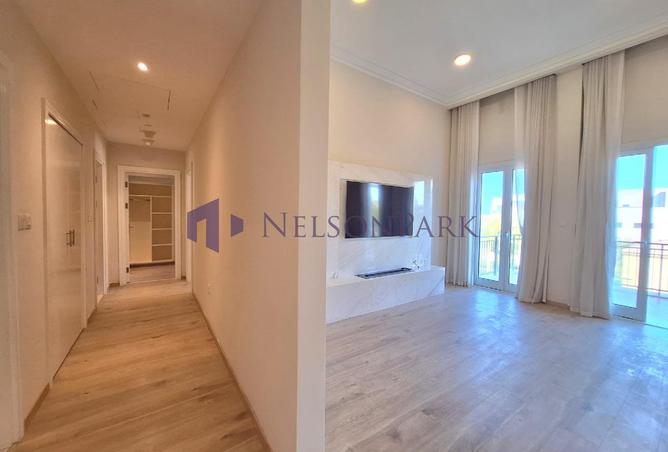 966489 - Property Image 3