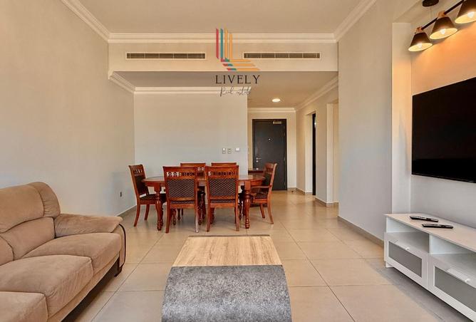 982893 - Property Image 2