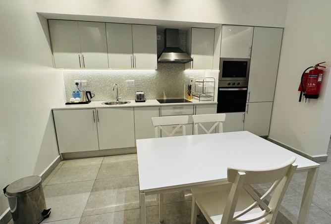 985277 - Property Image 2