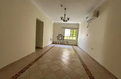Apartment - 2 Bedrooms - 2 Bathrooms for rent in Salaja Street - Doha Al Jadeed - Doha