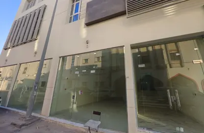 Shop - Studio - 1 Bathroom for rent in Fereej Kulaib - Doha