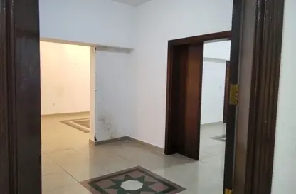 Apartment - 5 Bedrooms - 3 Bathrooms for rent in Anas Street - Fereej Bin Mahmoud North - Fereej Bin Mahmoud - Doha