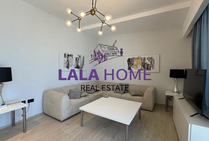 957184 - Property Image 2