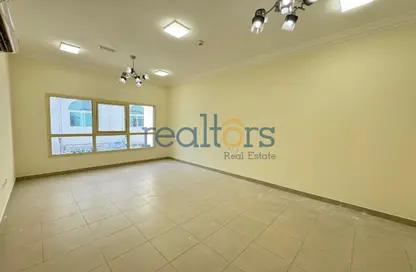 شقة - 2 غرف نوم - 2 حمامات للايجار في شارع الزبير بكار - السد - الدوحة