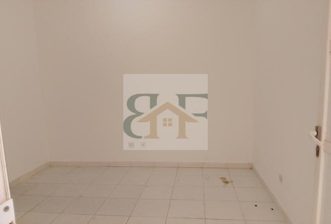 977921 - Property Image 2