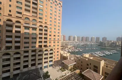 شقة - غرفة نوم - 2 حمامات للبيع في طريق بورتو الشرقي - بورتو أرابيا - جزيرة اللؤلؤة - الدوحة