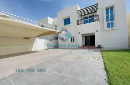 Villa - 3 Bedrooms - 4 Bathrooms for rent in Umm Al Seneem Street - Ain Khaled - Doha
