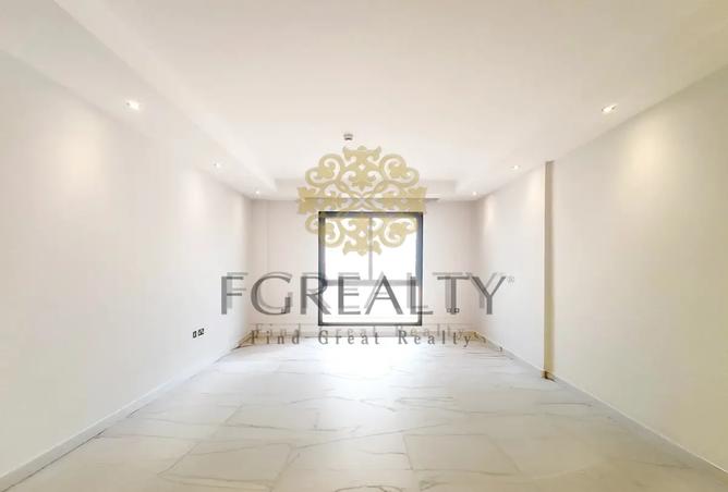 932218 - Property Image 3