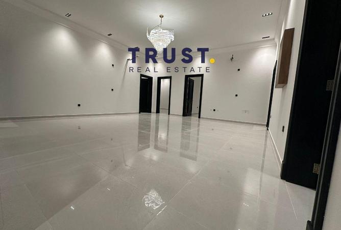 977892 - Property Image 3