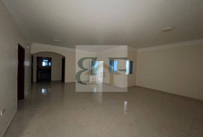 933446 - Property Image 2