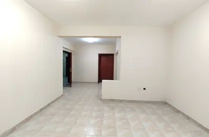 Apartment - 3 Bedrooms - 2 Bathrooms for rent in Anas Street - Fereej Bin Mahmoud North - Fereej Bin Mahmoud - Doha
