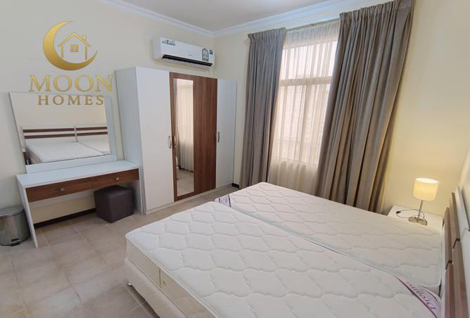 987676 - Property Image 2