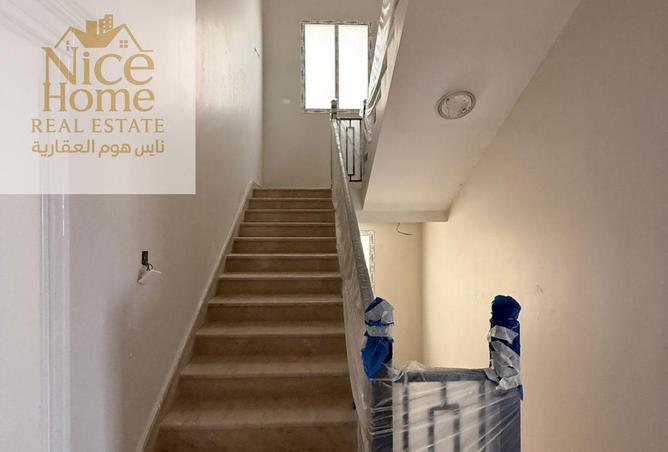 909720 - Property Image 3