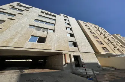 Apartment - 1 Bedroom - 1 Bathroom for rent in Umm Ghuwalina - Umm Ghuwailina - Doha