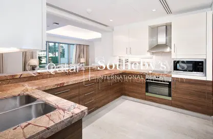 تاون هاوس - 2 غرف نوم - 3 حمامات للبيع في The St. Regis Marsa Arabia Island - Marsa Arabia - جزيرة اللؤلؤة - الدوحة