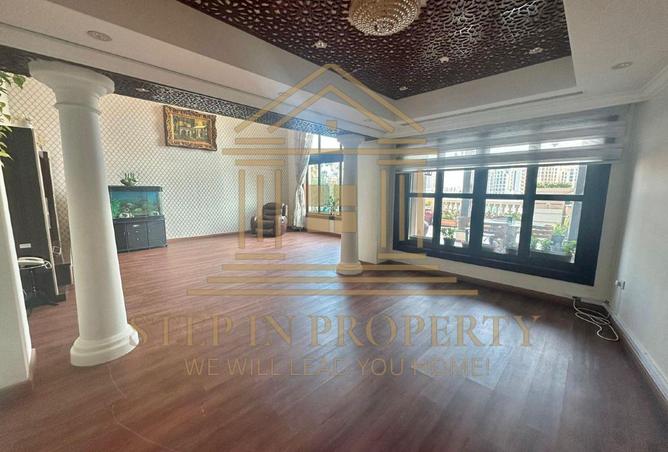 967741 - Property Image 2