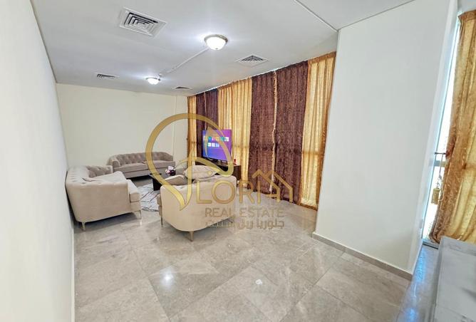 945989 - Property Image 2
