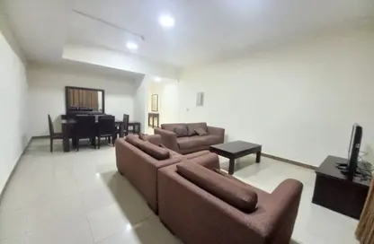 Apartment - 3 Bedrooms - 3 Bathrooms for rent in Hiteen Street - Al Muntazah - Doha