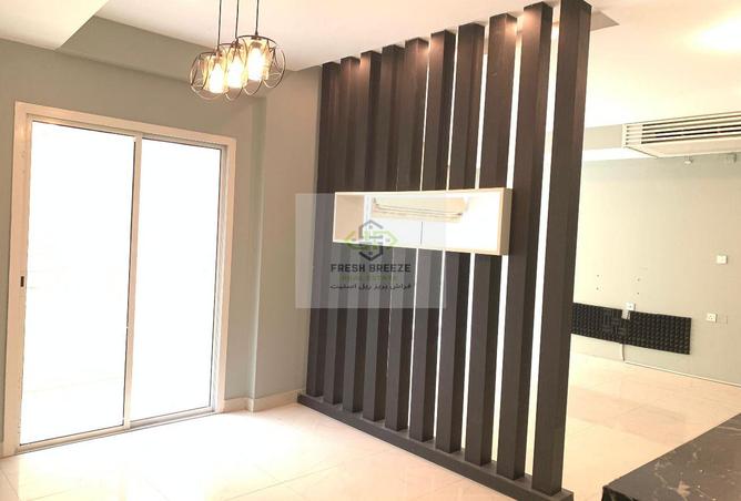 954656 - Property Image 2