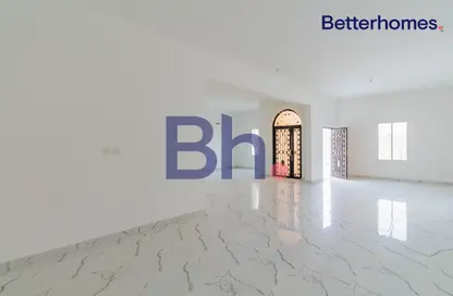 فيلا - 6 غرف نوم - 7 حمامات للبيع في أم صلال علي - أم صلال على - الدوحة