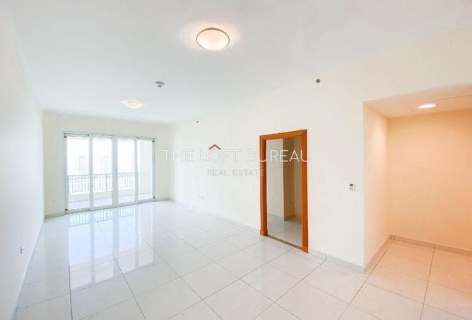 912391 - Property Image 3