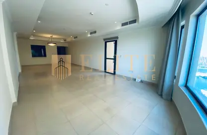 Apartment - 1 Bedroom - 2 Bathrooms for rent in La Croisette - Porto Arabia - The Pearl Island - Doha
