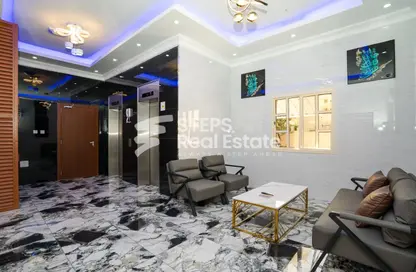 Apartment - 3 Bedrooms - 3 Bathrooms for rent in Muntazah 10 - Al Muntazah - Doha