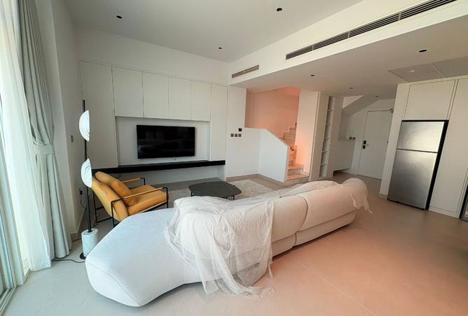 957370 - Property Image 2