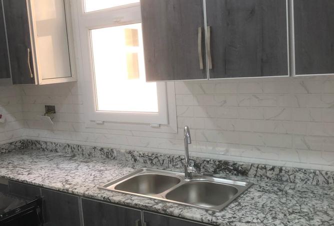 990248 - Property Image 3