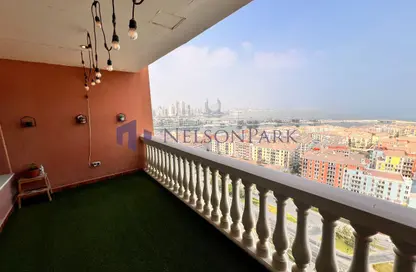 Apartment - 2 Bedrooms - 3 Bathrooms for rent in Tower 14 - Porto Arabia - The Pearl Island - Doha