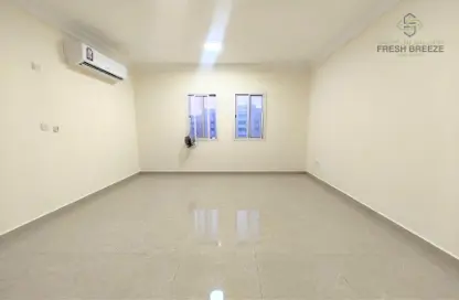 Apartment - 2 Bedrooms - 2 Bathrooms for rent in Al Mansoura - Al Mansoura - Doha