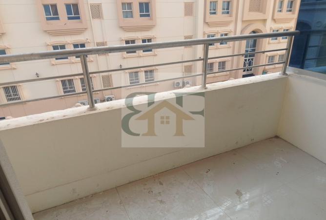 982795 - Property Image 3