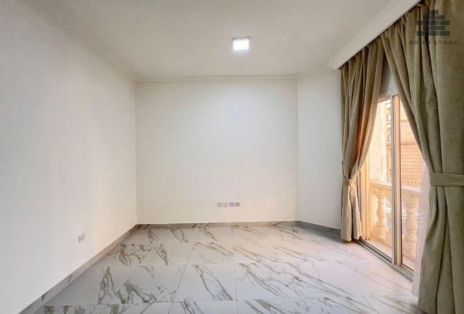 969101 - Property Image 3