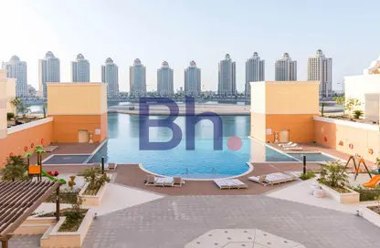 Apartment - 2 Bedrooms - 3 Bathrooms for sale in Viva West - Viva Bahriyah - The Pearl Island - Doha