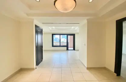 Apartment - 1 Bedroom - 2 Bathrooms for rent in East Porto Drive - Porto Arabia - The Pearl Island - Doha