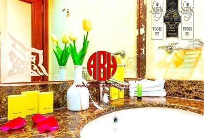 شقق فندقية - غرفة نوم - 2 حمامات للايجار في E بلوك - شارع مزاحم - السد - الدوحة