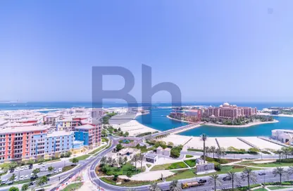 Apartment - 3 Bedrooms - 4 Bathrooms for rent in Tower 14 - Porto Arabia - The Pearl Island - Doha