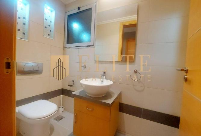 985137 - Property Image 2