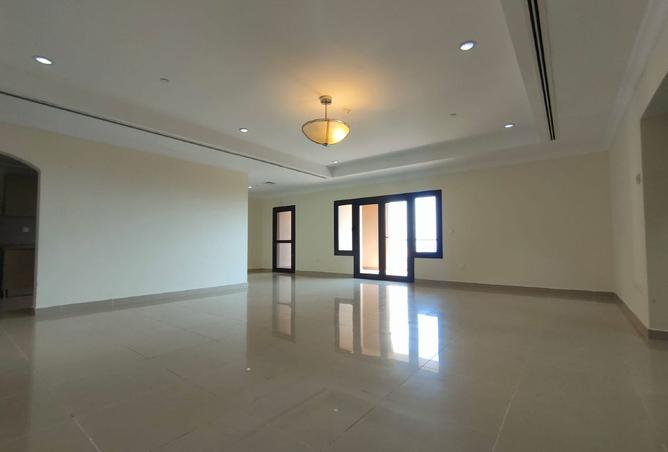 942987 - Property Image 2