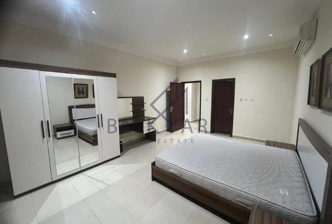 958295 - Property Image 2