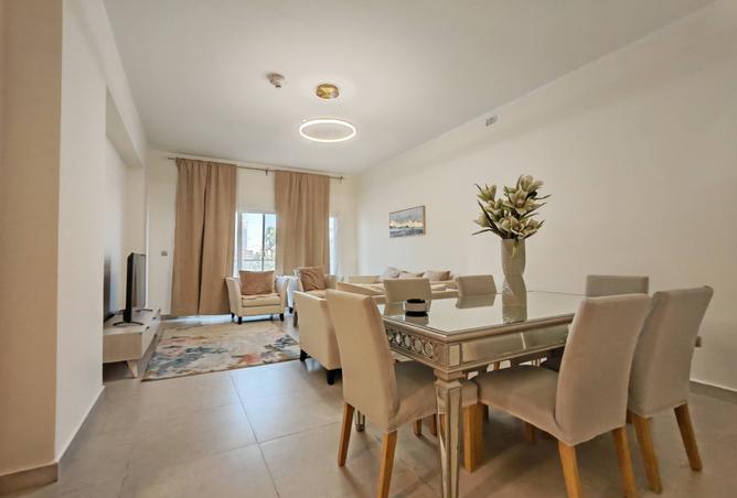 982490 - Property Image 2