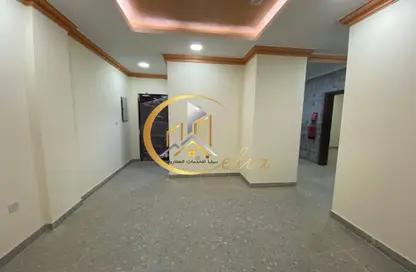 شقة - 2 غرف نوم - 2 حمامات للايجار في شارع المطار القديم - طريق المطار القديم - الدوحة