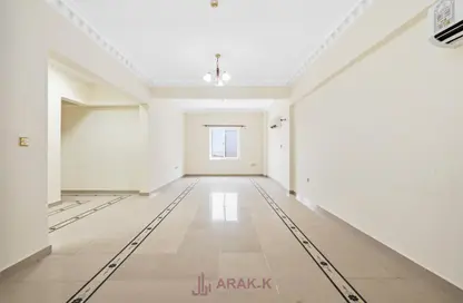 شقة - 3 غرف نوم - 3 حمامات للايجار في مطار ريجنسي ريزيدنس - مطار ريجنسي ريزيدنس - طريق المطار القديم - الدوحة